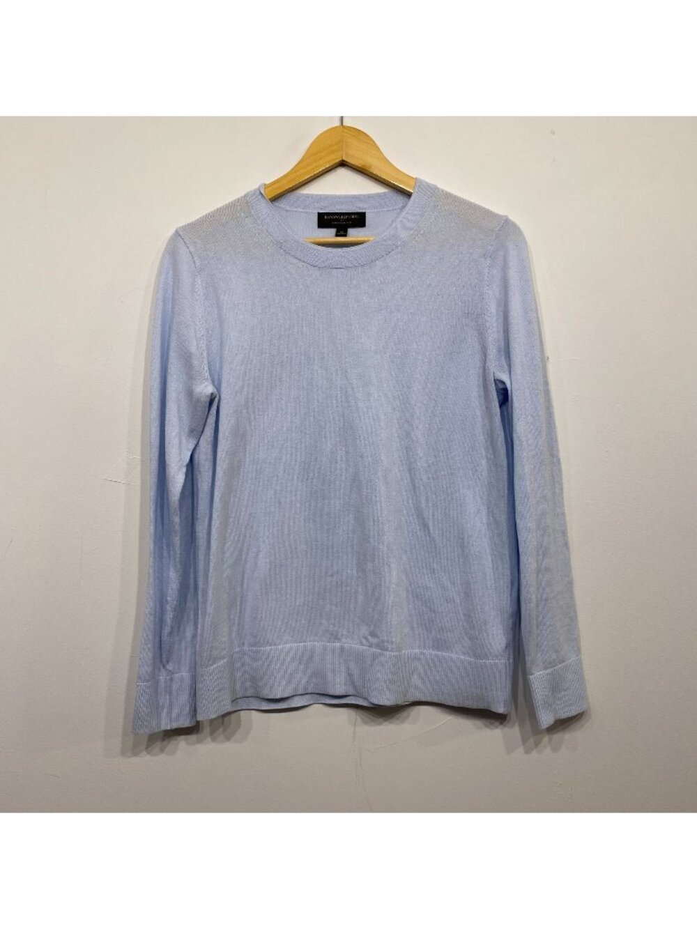 Banana Republic Light Blue Crew Neck Forever Sweater Size Medium